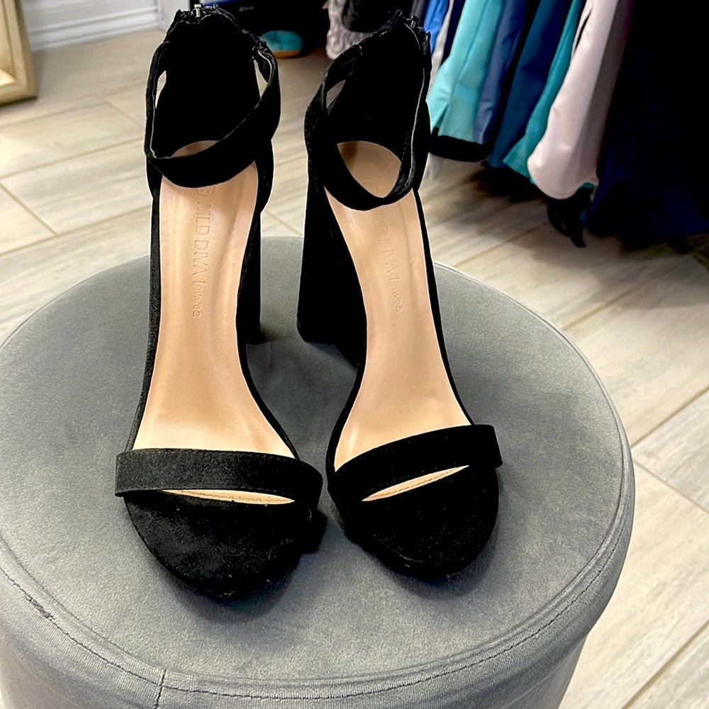 Black Heels - Wild Diva Size 7.5